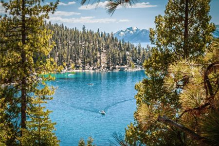 Best Time to Visit Lake Tahoe